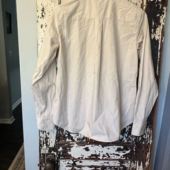 Women’s NWT Gap ruffled button down shirt.  Size Small. - Picture 2 of 8